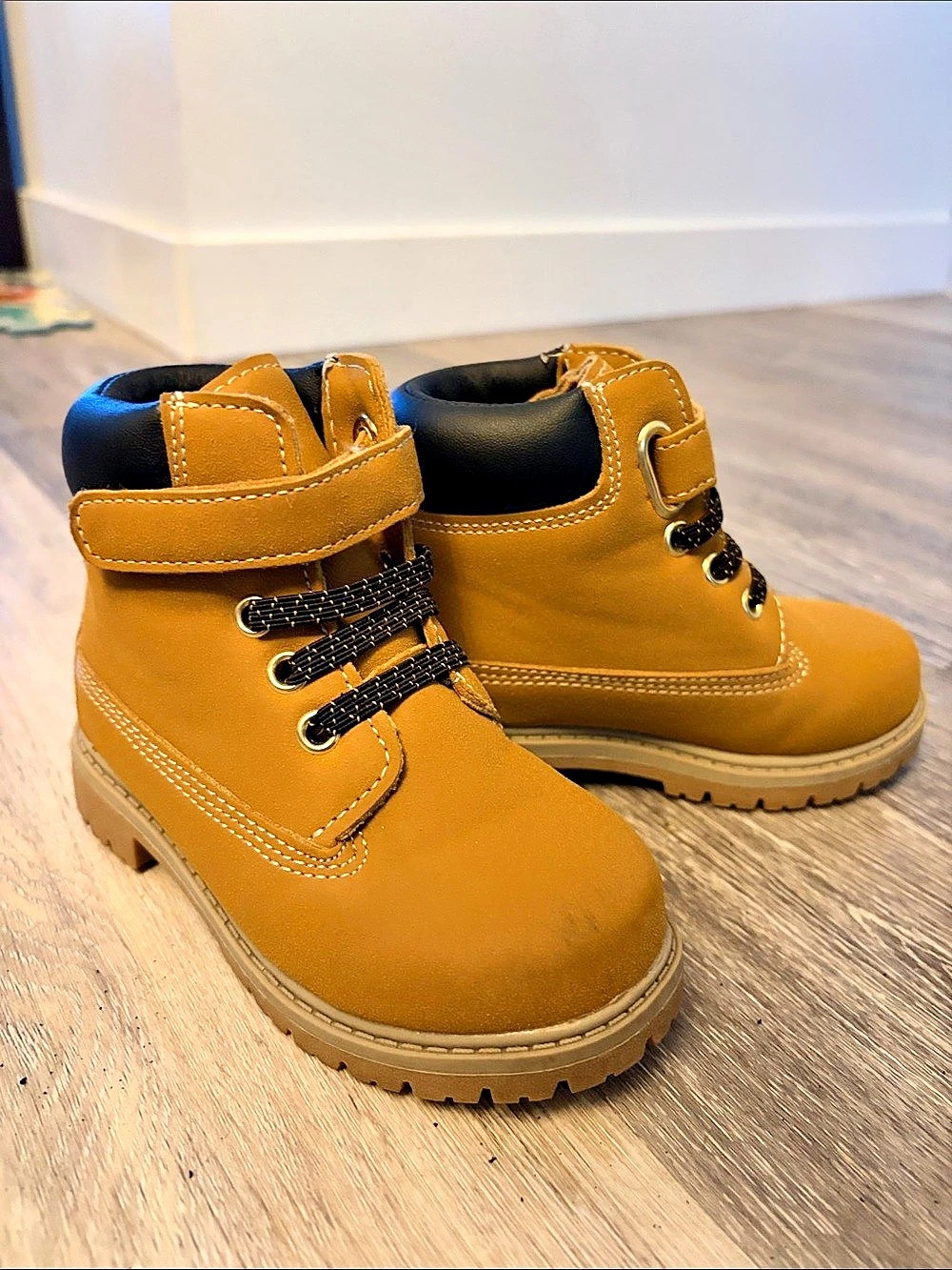Toddler Brown Boots, Like New 7T